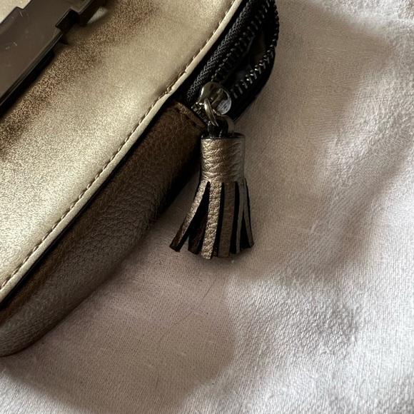 Kate Landry Pouch with Striped Interior. Chain strap. - Picture 7 of 9